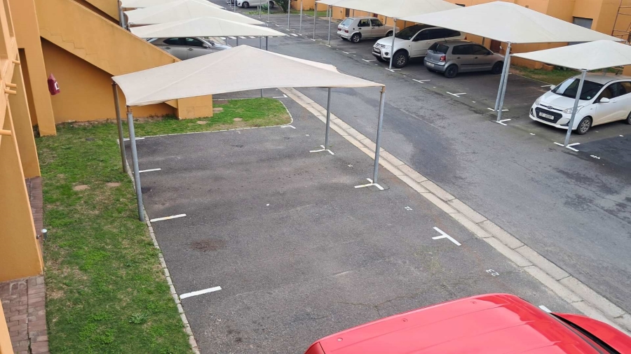 2 Bedroom Property for Sale in Ferndale Western Cape